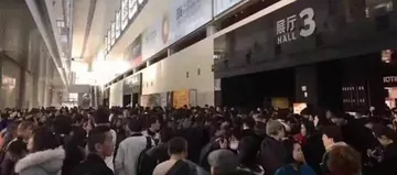 相遇和错过只在一个细微的瞬间