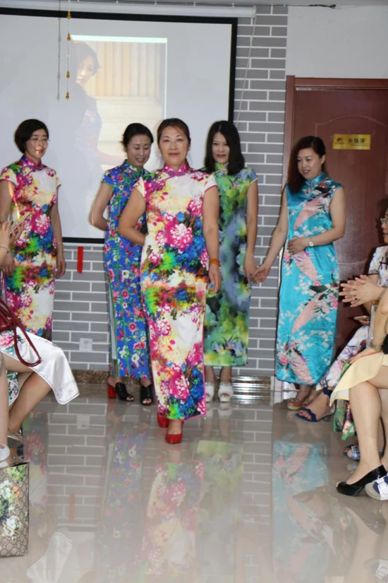 中康联合减肥医学研究院康奇益功能性服装研究中心“旗袍&红酒”答谢会