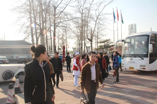 中康联合减肥研究院组织企业代表及优秀企业家参观总部基地